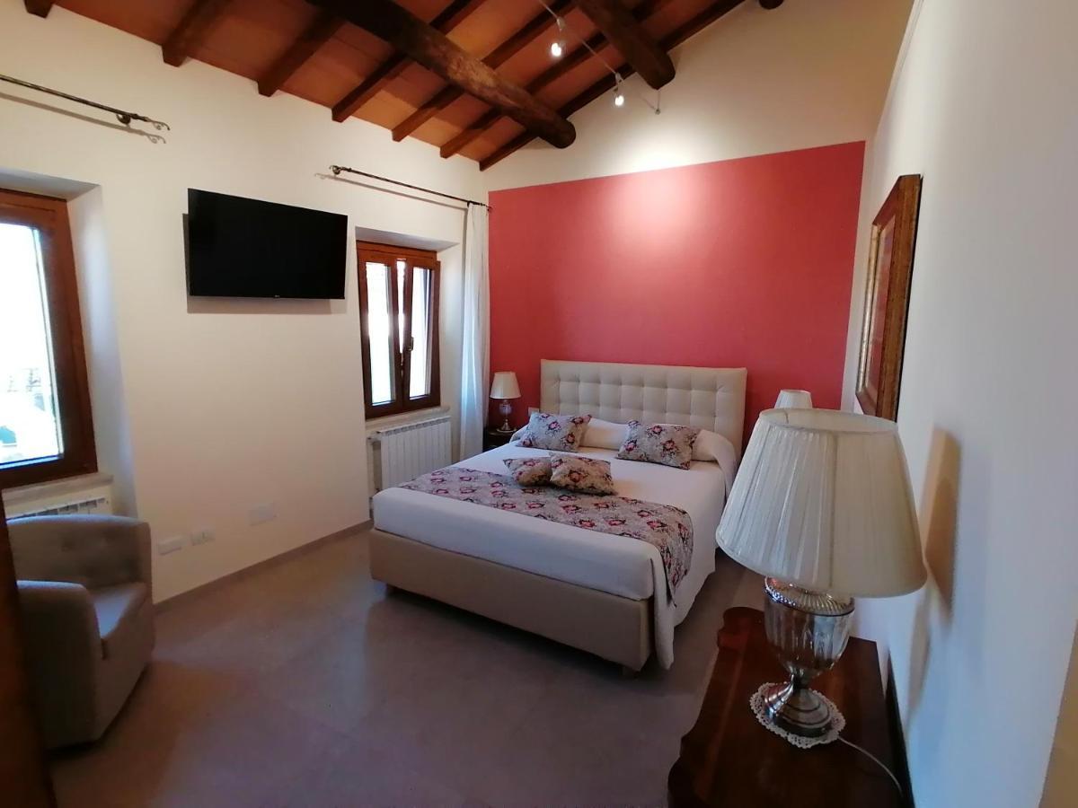 Dimo' Re Bed and Breakfast Farnese Eksteriør billede